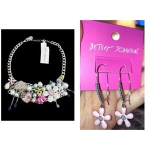 BETSEY JOHNSON SET Easter Spring Fun Hop To It Necklace & Earrings Set NEW NWT